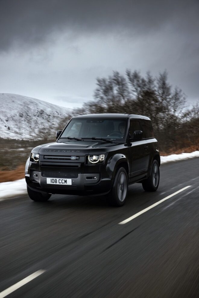 Nový výkonný DEFENDER V8 a exkluzívne špeciálne edície rozširujú ponuku