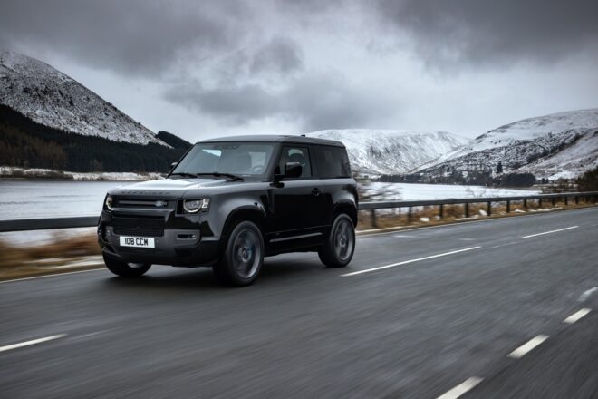 Nový výkonný DEFENDER V8 a exkluzívne špeciálne edície rozširujú ponuku