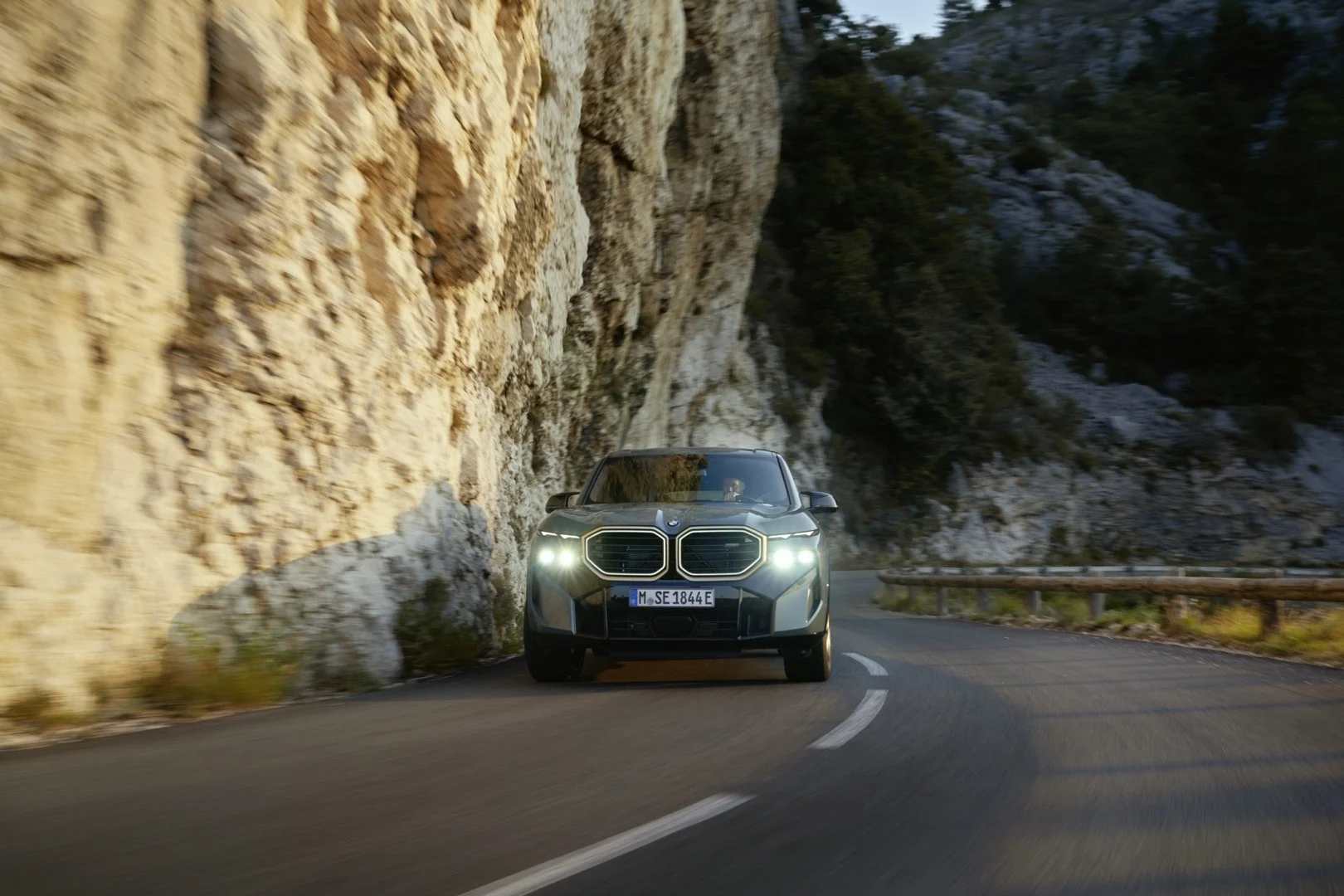 P90478662_highRes_the-first-ever-bmw-x.jpg