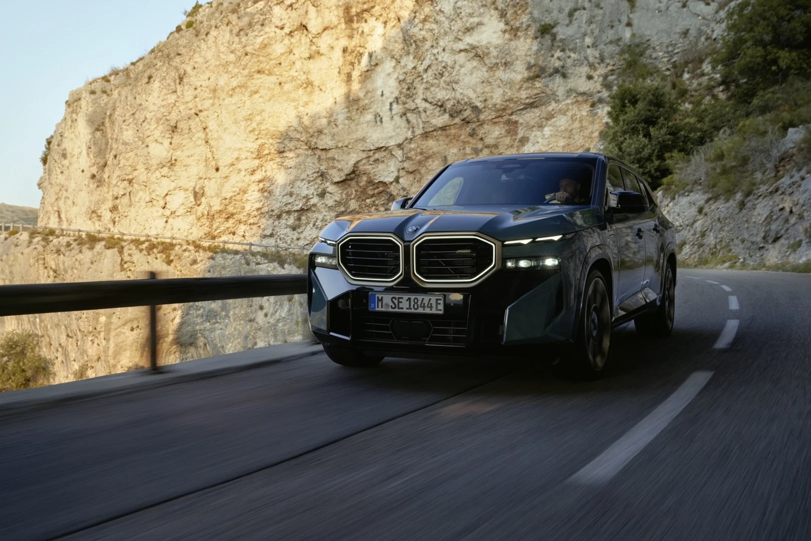 P90478670_highRes_the-first-ever-bmw-x.jpg