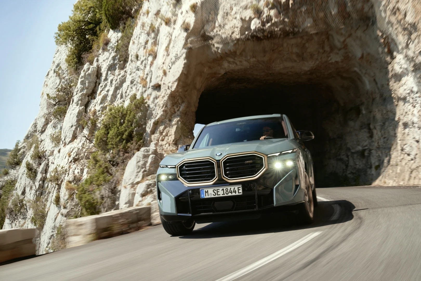 P90478683_highRes_the-first-ever-bmw-x.jpg