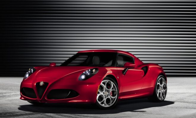 Svetová premiéra Alfy Romeo 4C Launch Edition