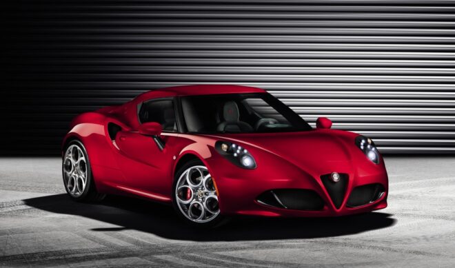 Svetová premiéra Alfy Romeo 4C Launch Edition