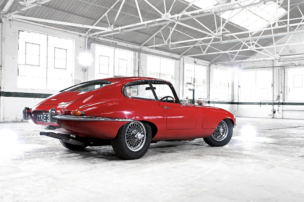 e-type_coupe_heritage_02.jpg