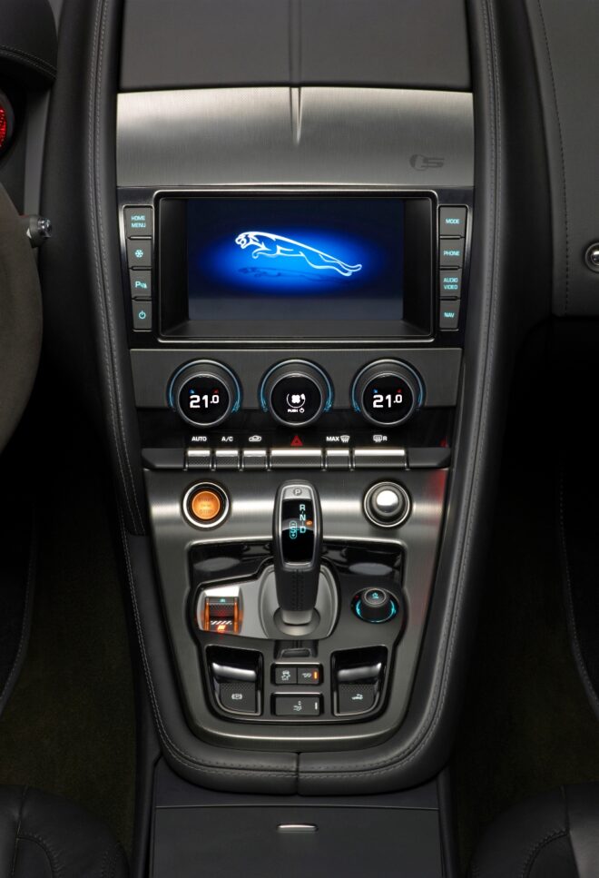 f-type_studio_v8_9.jpg