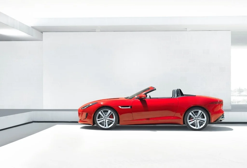 jag_f-type_house_v8_image_2_260912.jpg