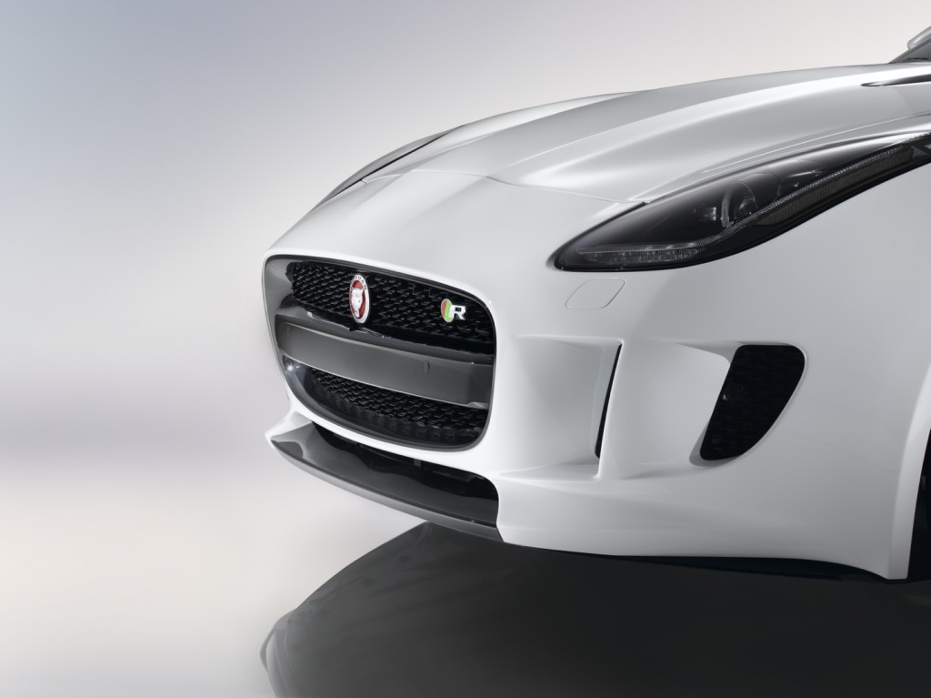 jag_f-type_r_coup__polaris_detail_image_201113_27.jpg