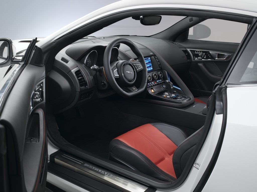 jag_f-type_r_coup__polaris_interior_image_201113_23.jpg