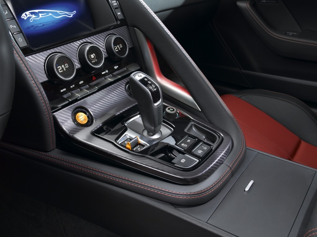 jag_f-type_r_coup__polaris_interior_image_201113_24.jpg