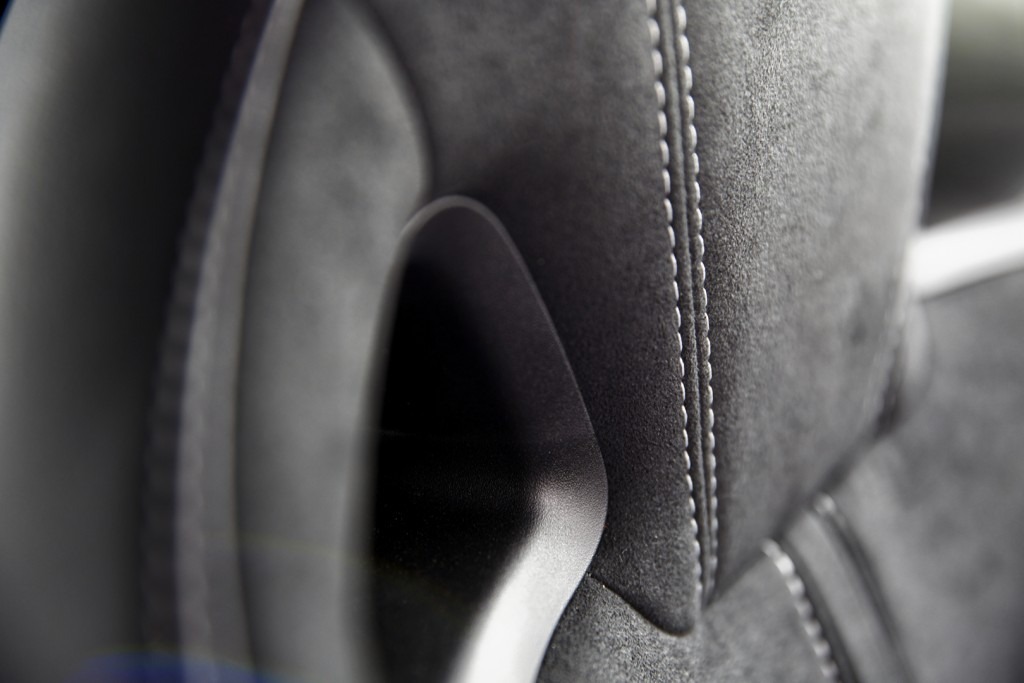 jag_f-type_s_coup__salsa_detail_image_201113_64.jpg