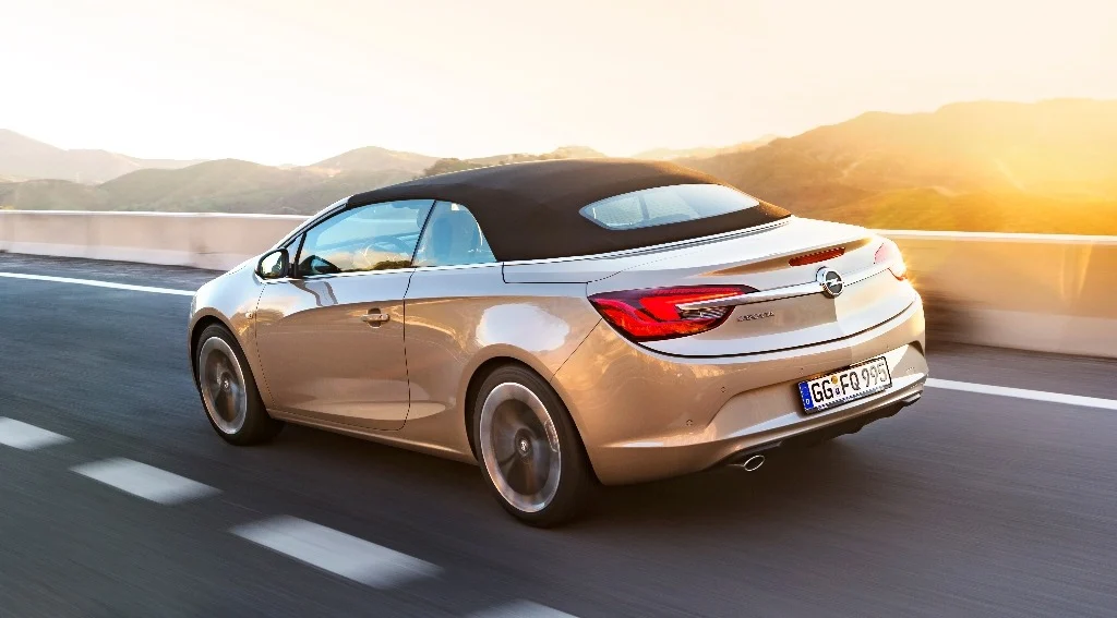 Nový Opel Cascada: štvormiestny kabriolet s plátennou strechou a motorom 1.6 Turbo