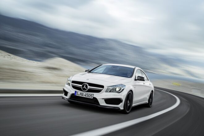 Štvordverové kupé CLA 45 AMG vyniká dizajnom i výkonom