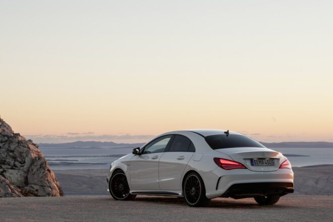 Štvordverové kupé CLA 45 AMG vyniká dizajnom i výkonom
