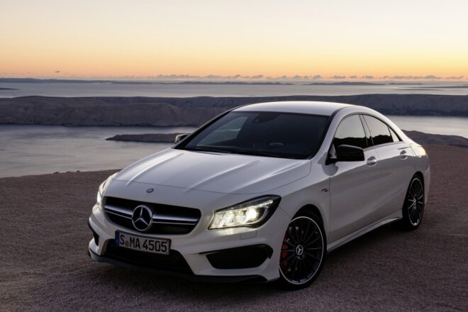 Štvordverové kupé CLA 45 AMG vyniká dizajnom i výkonom