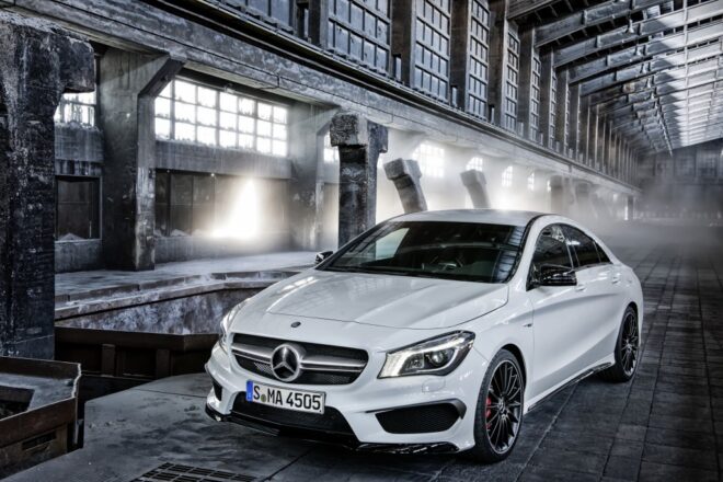 Štvordverové kupé CLA 45 AMG vyniká dizajnom i výkonom