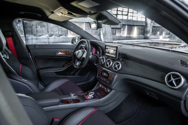 Štvordverové kupé CLA 45 AMG vyniká dizajnom i výkonom