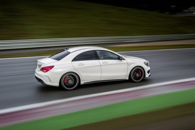 Štvordverové kupé CLA 45 AMG vyniká dizajnom i výkonom