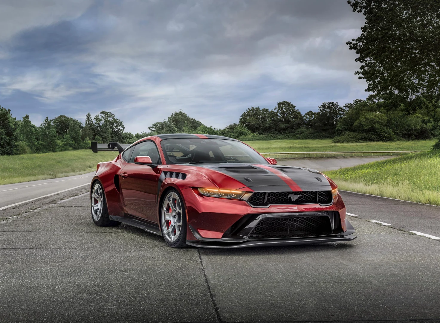 V LE MANS DEBUTUJE ÚPLNE NOVÝ FORD MUSTANG GTD S VYŠŠÍM VÝKONOM A INTERIÉROM ZAMERANÝM NA VODIČA