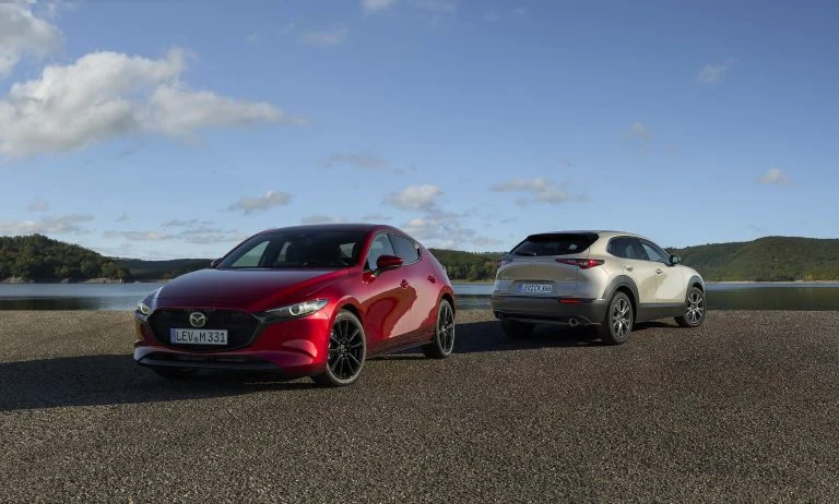 mazda3-cx-30-family-shot-001