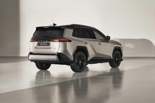 Toyota spúšťa predpredaj úplne novej generácie RAV4 – priekopnícke SUV vstupuje do novej éry výkonu, digitalizácie a bezpečnosti