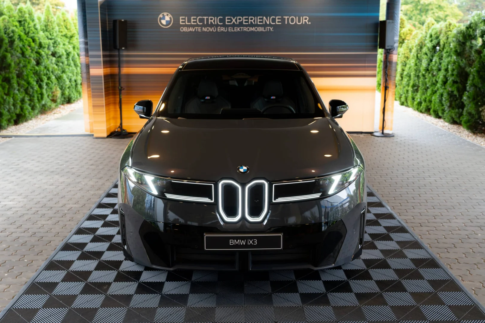P90620012_highRes_bmw-ix3-in-slovakia-