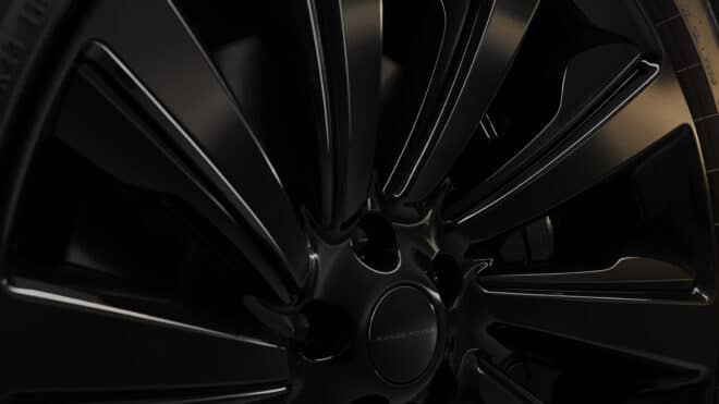 POCTA DIZAJNOVEJ ČISTOTE: RANGE ROVER SV BLACK DEBUTUJE NA DESIGN MIAMI