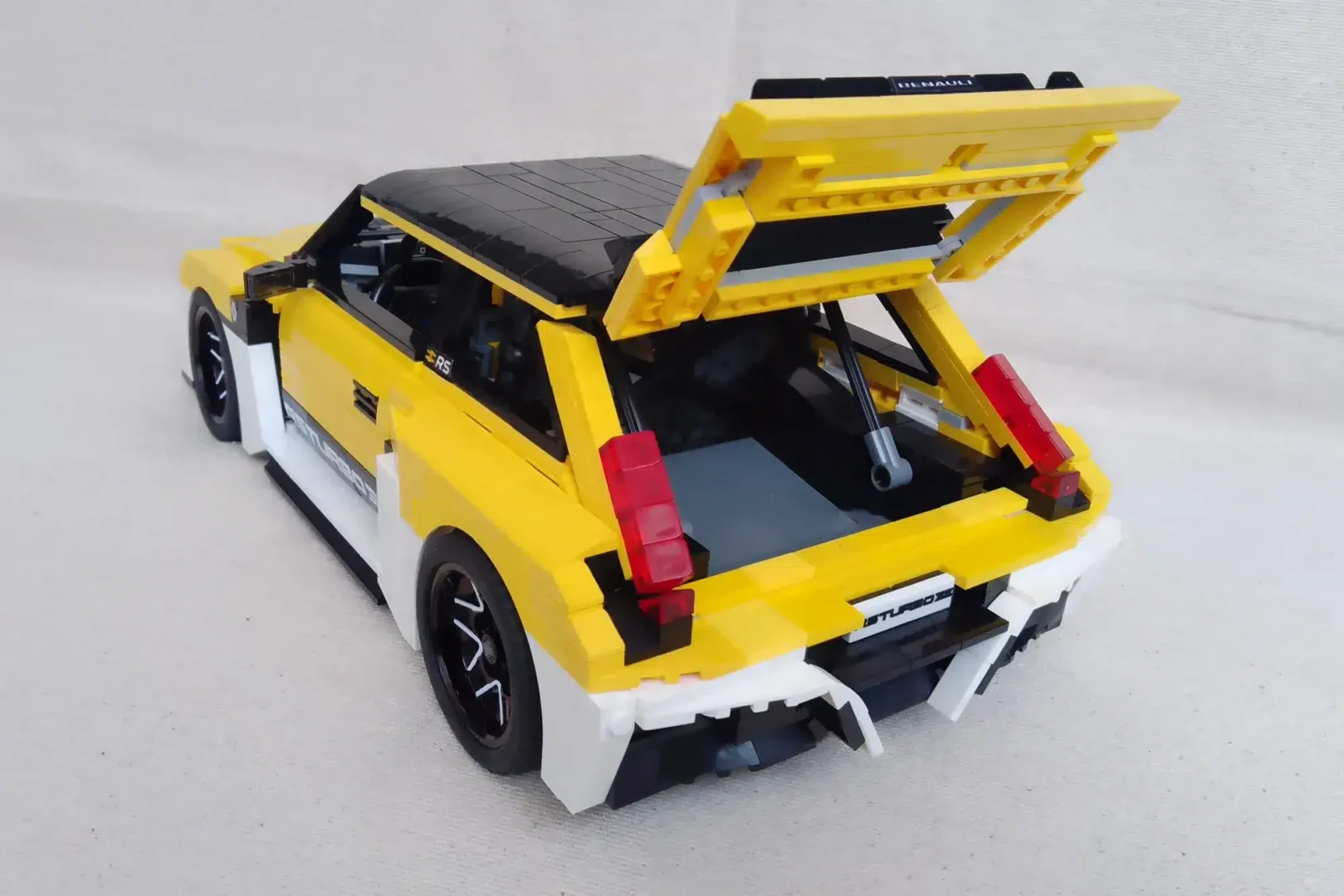 LEGO Renault 5 Turbo 3E