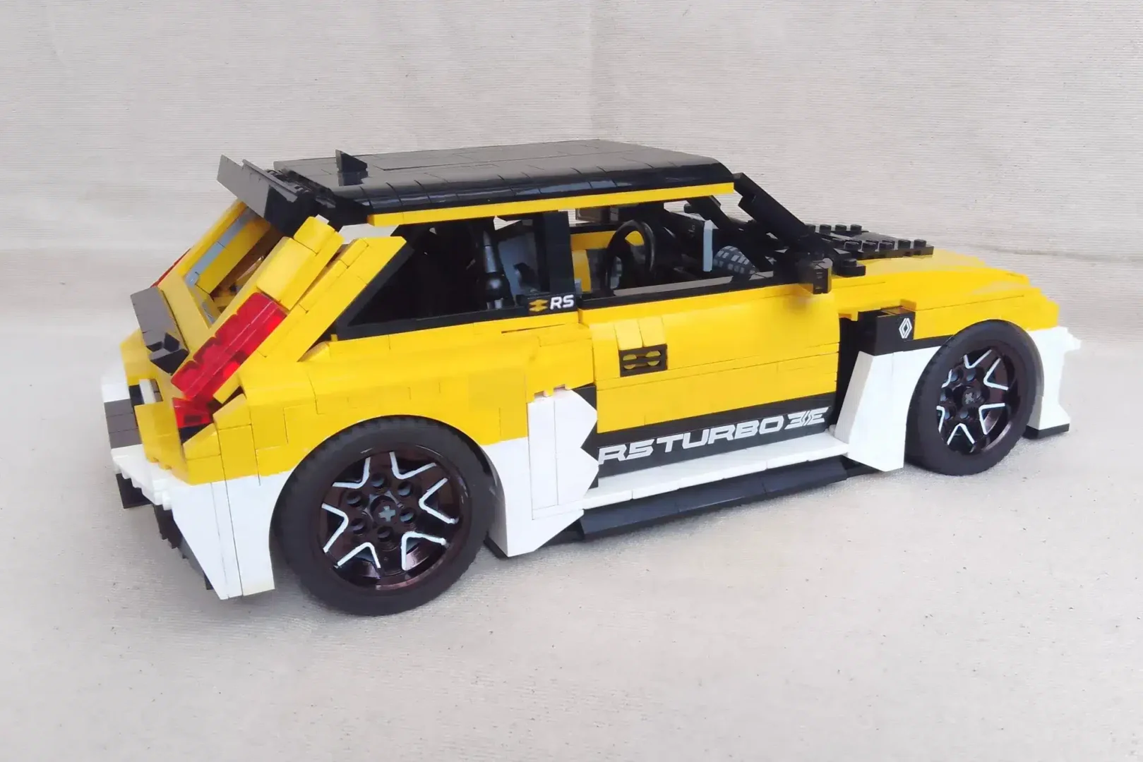 LEGO Renault 5 Turbo 3E