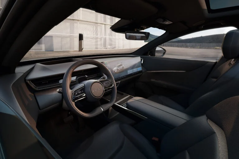Mazda CX-6e ukazuje interiér inšpirovaný japonskou estetikou