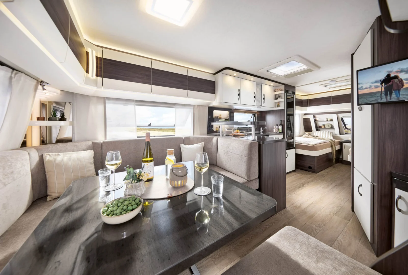 Hobby PRESTIGE karavan 2027: Nový dizajn interiéru a prepracovaný nábytok