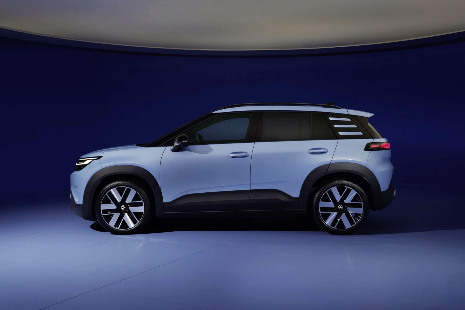 The all-new electric ID. Cross