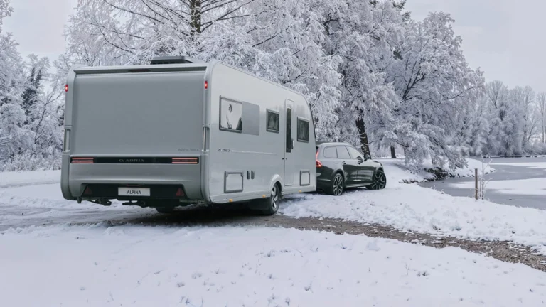 Nová Adria Alpina 2027: Prepracovaný karavan s moderným dizajnom a lepším komfortom 2 Nová Adria Alpina 2027: Prepracovaný karavan s moderným dizajnom a lepším komfortom
