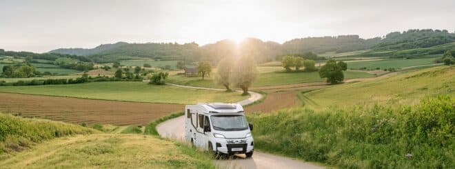 Nový Adria Compact 2027: Kompaktný obytný automobil so zlepšeným dizajnom a technológiami