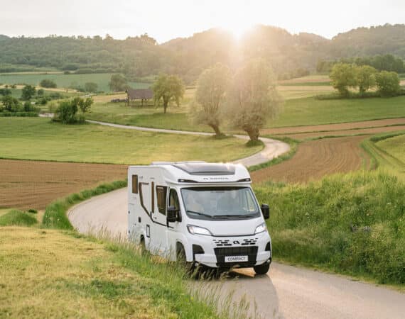Nový Adria Compact 2027: Kompaktný obytný automobil so zlepšeným dizajnom a technológiami