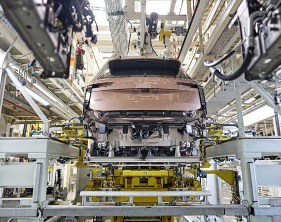 Škoda Auto spustila výrobu nového elektromobilu Peaq v Mladej Boleslavi