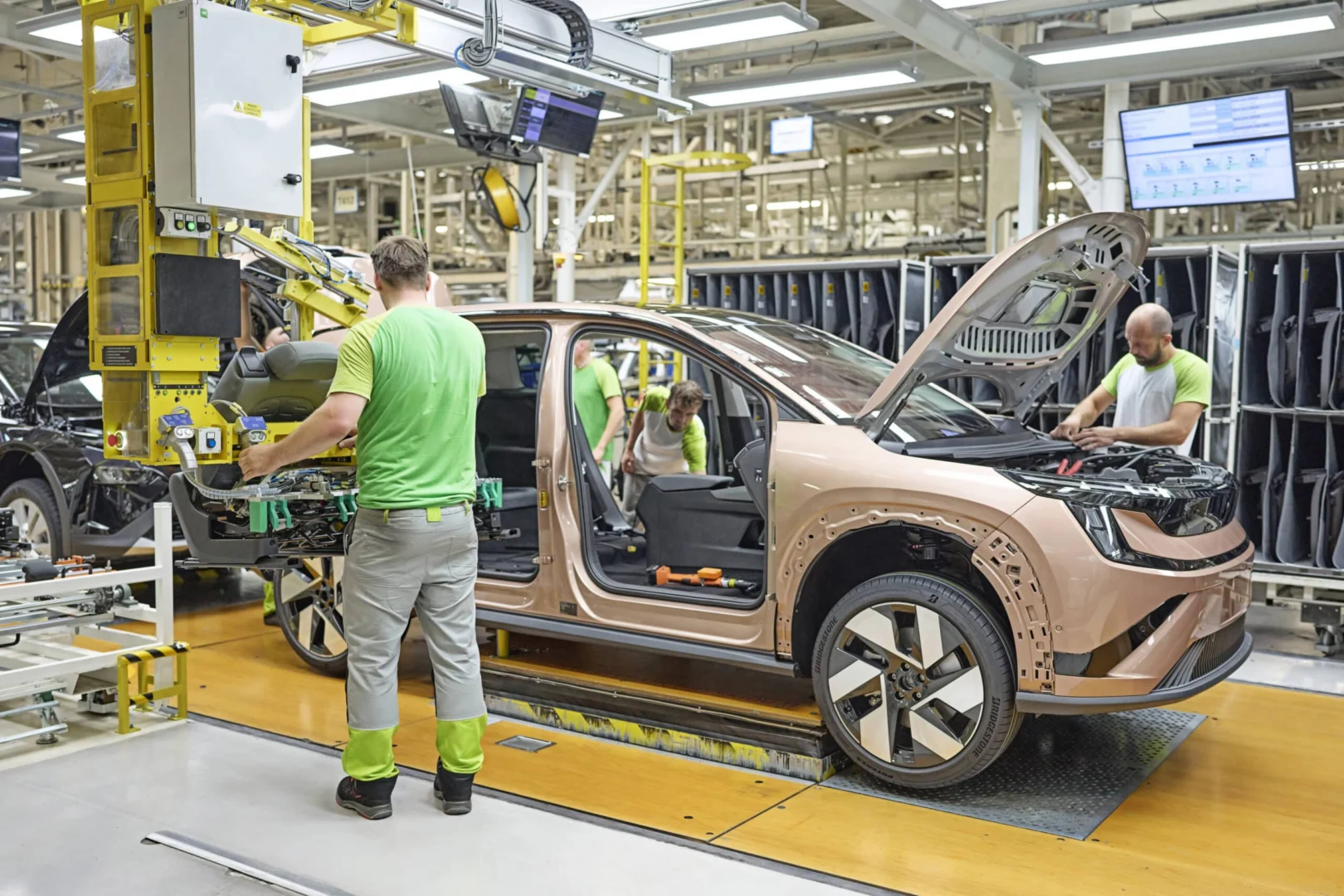 Škoda Auto spustila výrobu nového elektromobilu Peaq v Mladej Boleslavi