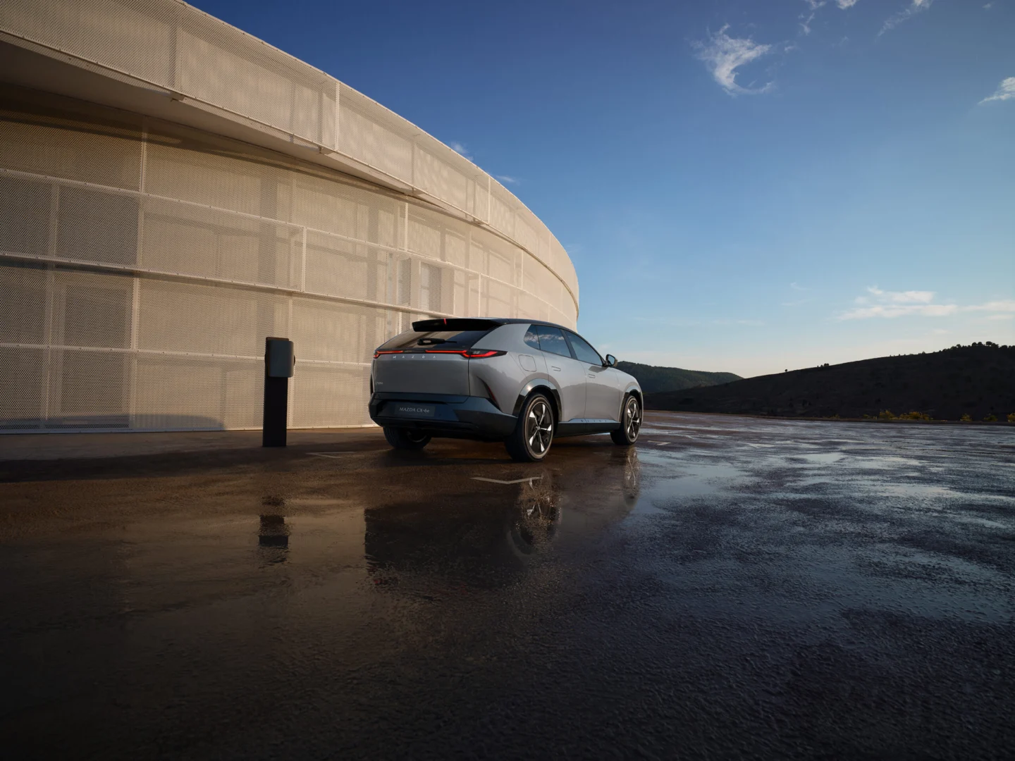 Mazda CX-6e prichádza s novou interpretáciou dizajnu Kodo