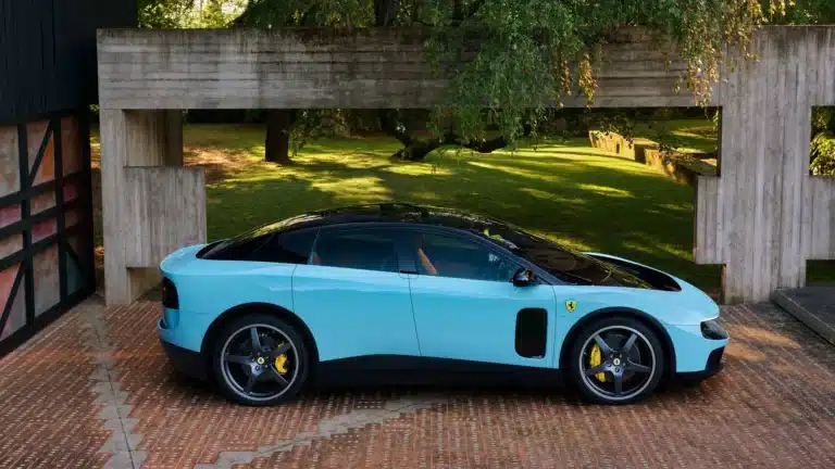 Ferrari Luce: prvý elektrický model značky prichádza s výkonom 1050 koní a dojazdom 530 km 3 Ferrari Luce: prvý elektrický model značky prichádza s výkonom 1050 koní a dojazdom 530 km