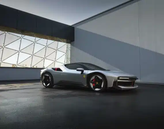 Ferrari CZ26 je jedinečný model pre amerického klienta a technicky vychádza zo SF90 Stradale