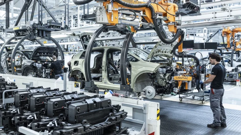 Audi začína vyrábať A2 e-tron v Ingolstadte, výrobu zrýchlila o 21 mesiacov