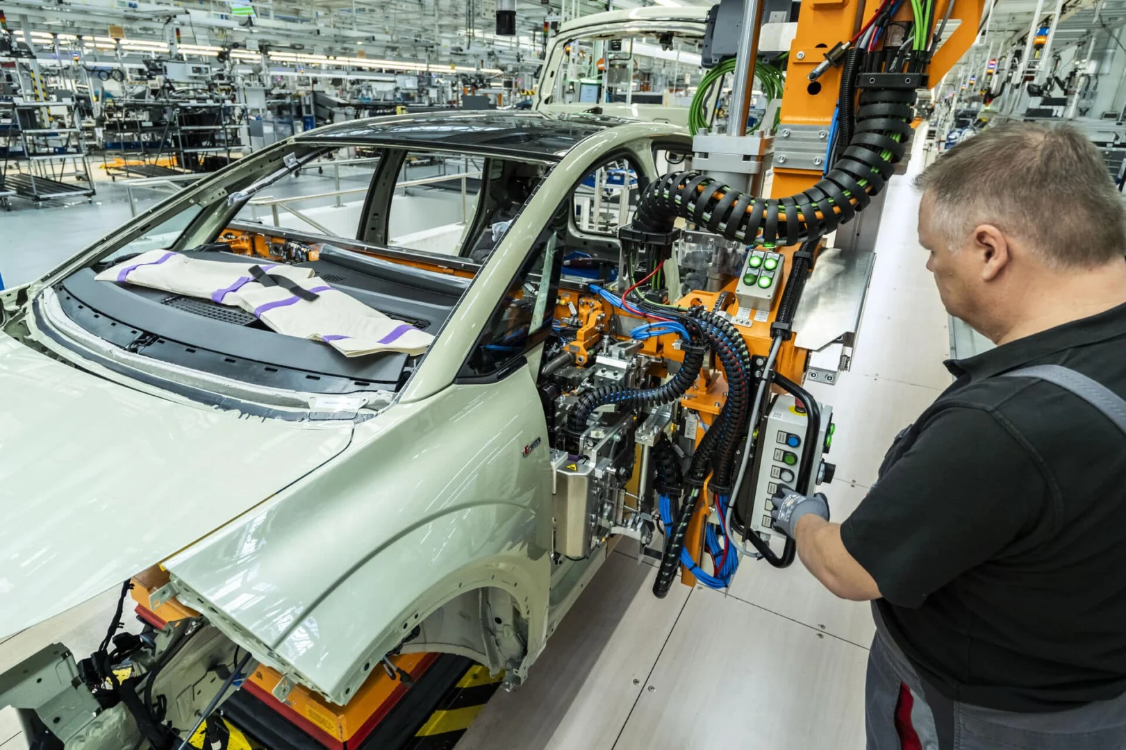Audi začína vyrábať A2 e-tron v Ingolstadte, výrobu zrýchlila o 21 mesiacov