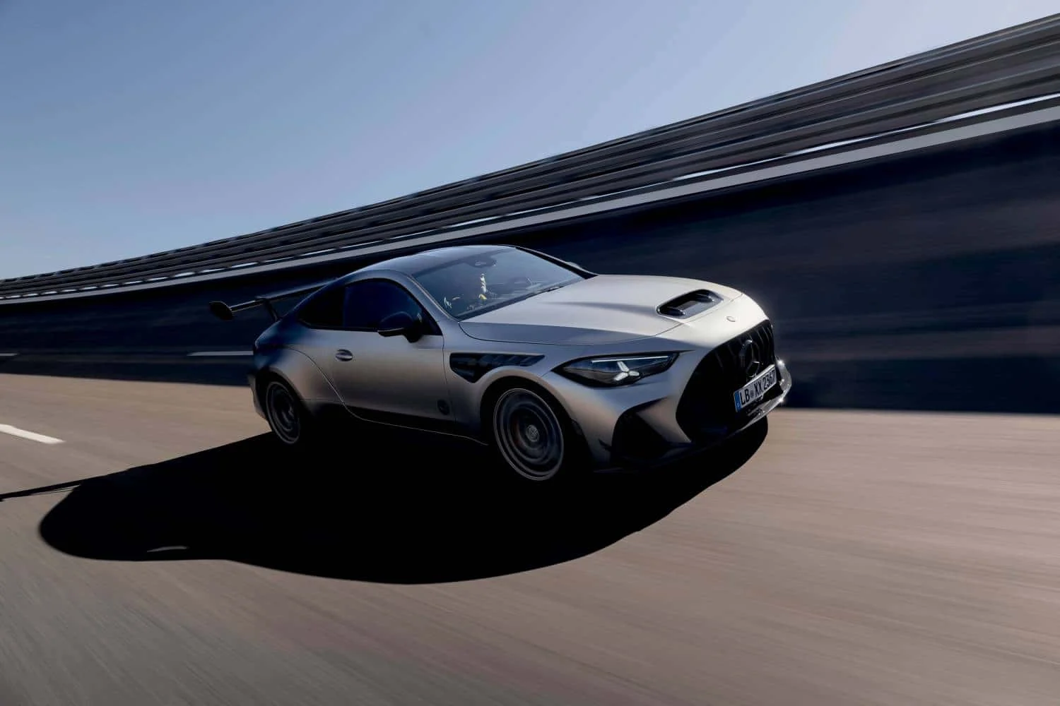 Mercedes-AMG CLE 646: limitované kupé s 646 koňmi a pohonom zadných kolies