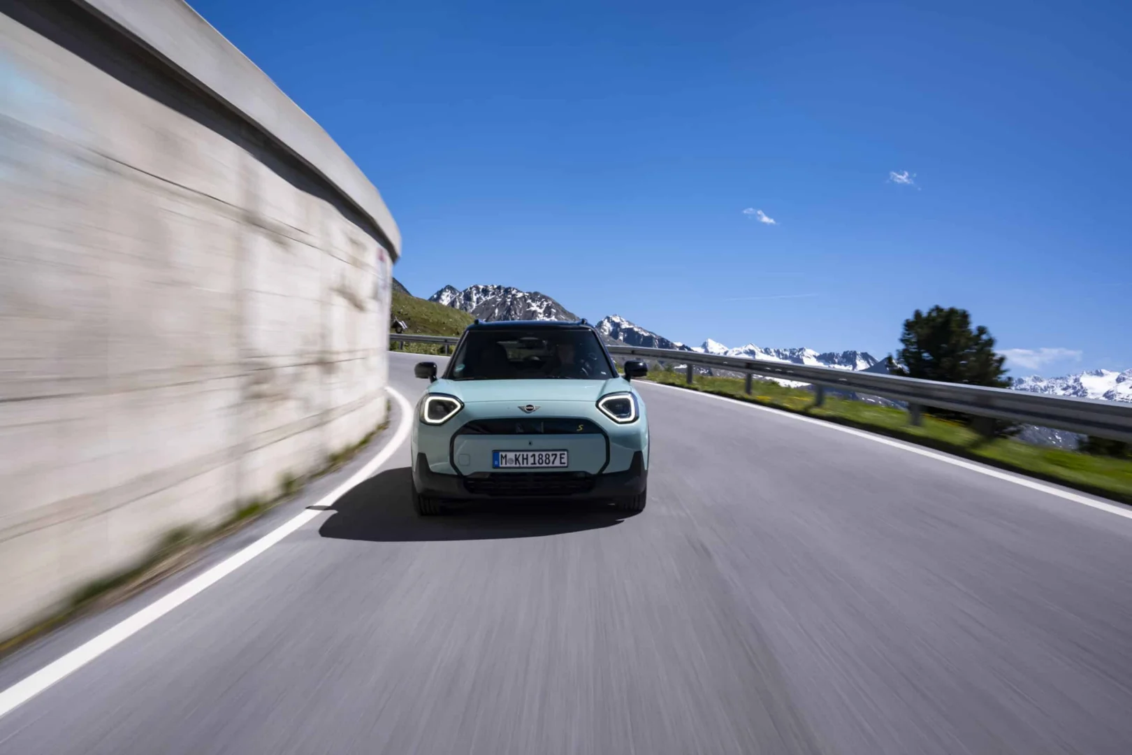 MINI Aceman SE: elektrický crossover s dojazdom až 405 kilometrov podľa WLTP