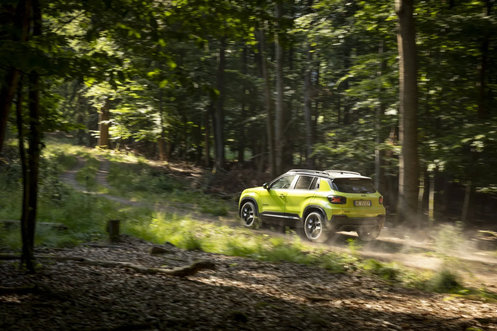 Nový Jeep Avenger prichádza s novým turbo benzínom a výbavou 4xe