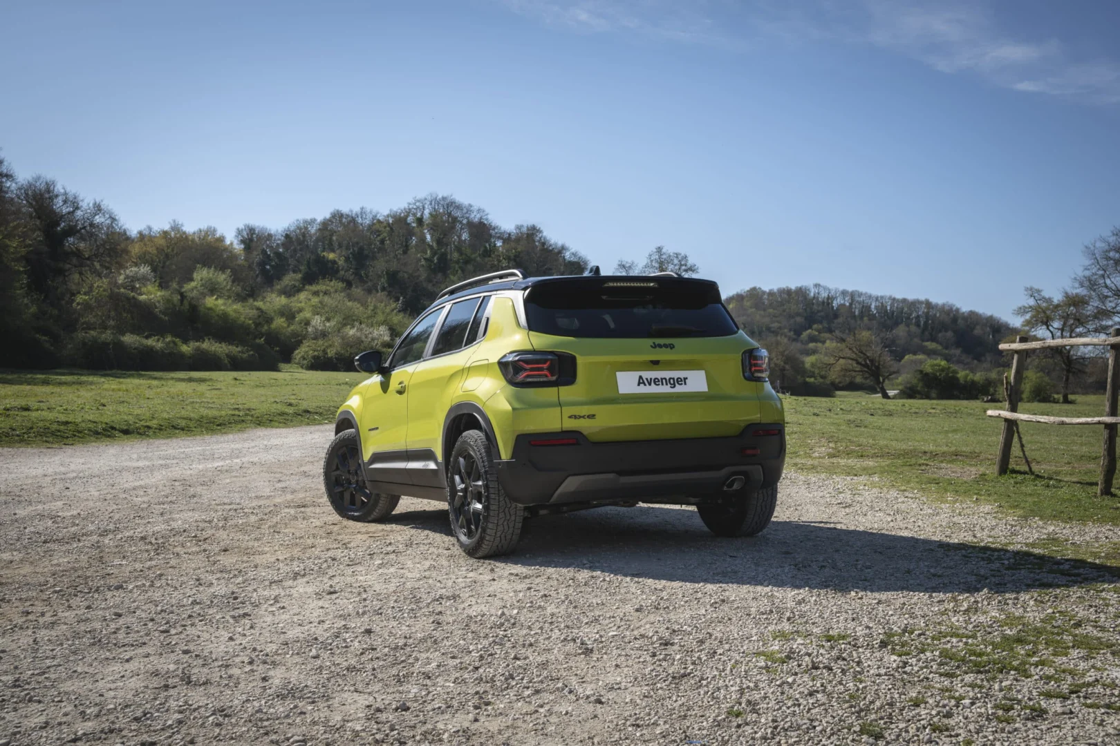 Nový Jeep Avenger prichádza s novým turbo benzínom a výbavou 4xe