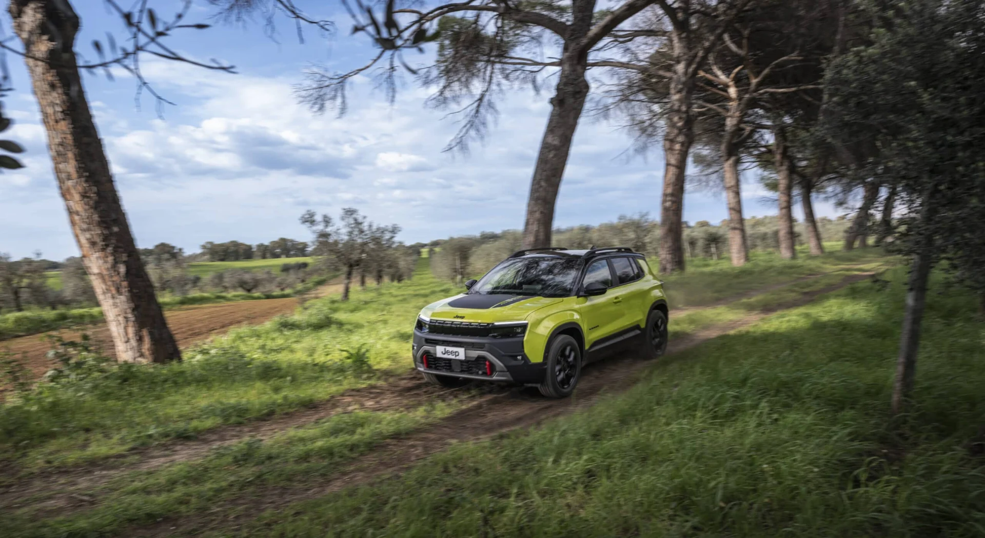 Nový Jeep Avenger prichádza s novým turbo benzínom a výbavou 4xe