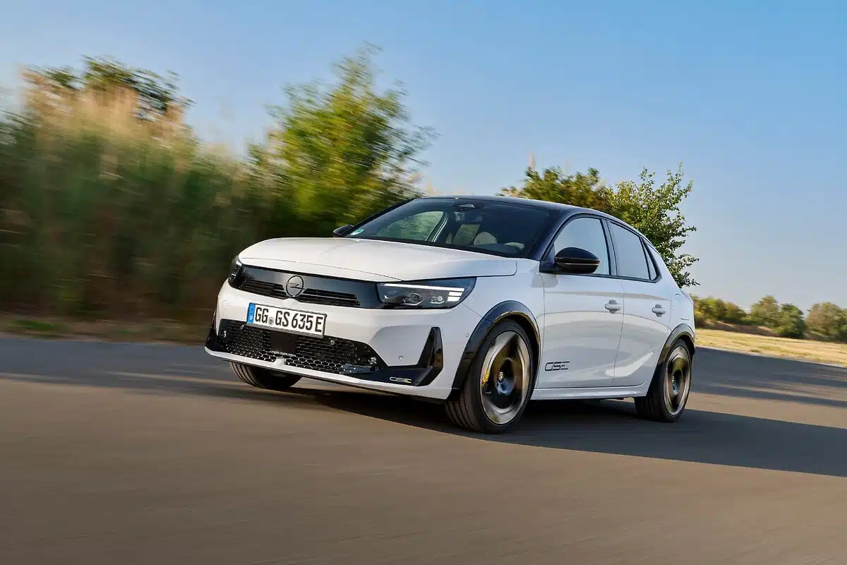 Nový Opel Corsa GSE prináša 207 kW a špecifický športový dizajn