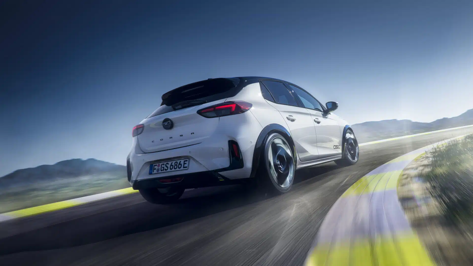 Nový Opel Corsa GSE prináša 207 kW a špecifický športový dizajn