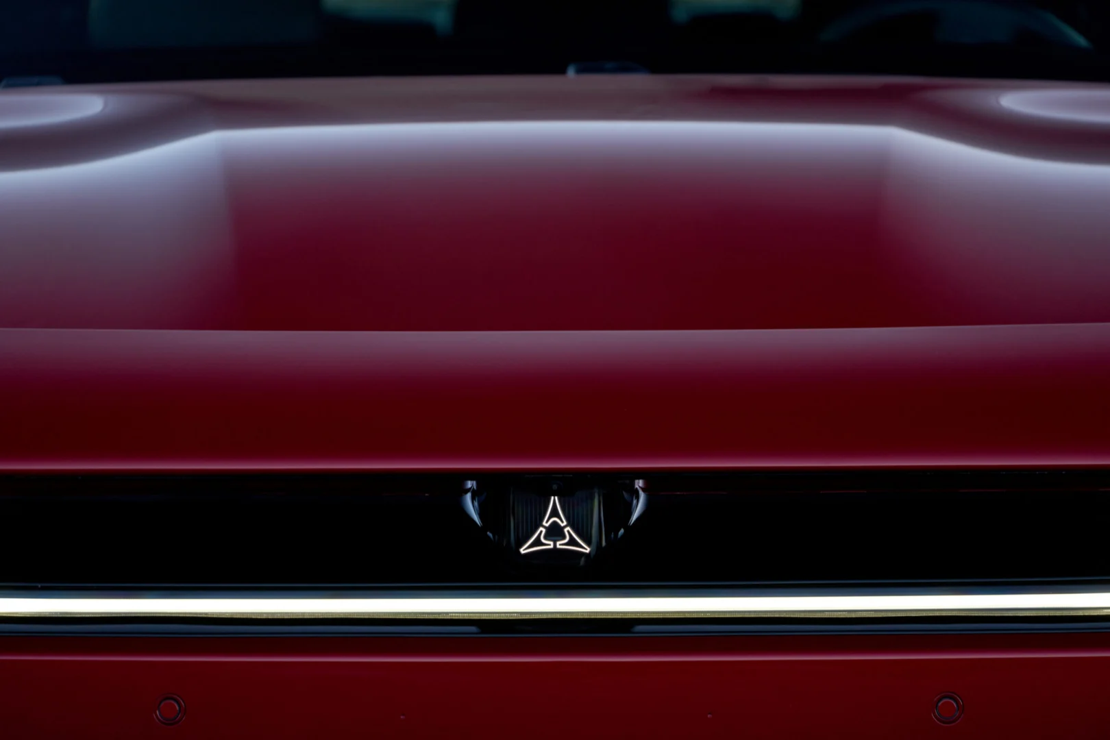 Dodge Charger sa vracia do Európy ako elektromobil Daytona aj spaľovací SIXPACK