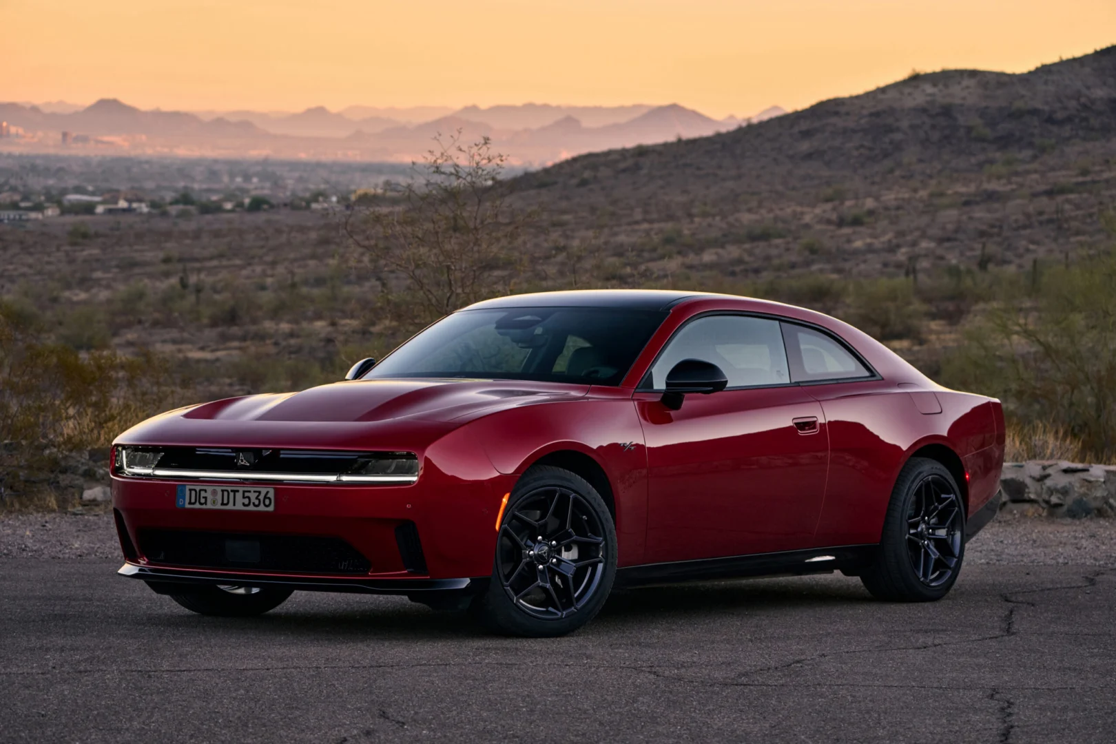 Dodge Charger sa vracia do Európy ako elektromobil Daytona aj spaľovací SIXPACK